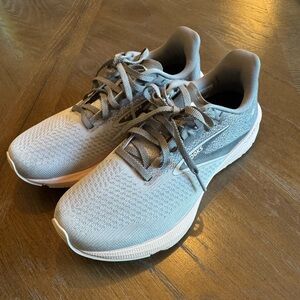 Brooks Gray + Light Pink Athletic Tennis Shoes